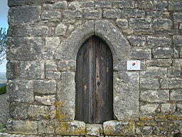 O alvo HERITY  entrada do castelo